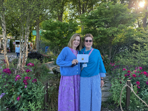 Rosy and Jo Thompson c Rosy Hardy